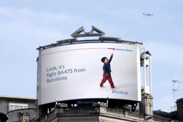 街が話しかける広告 ― ロンドンに見るDOOHの新しい文脈設計